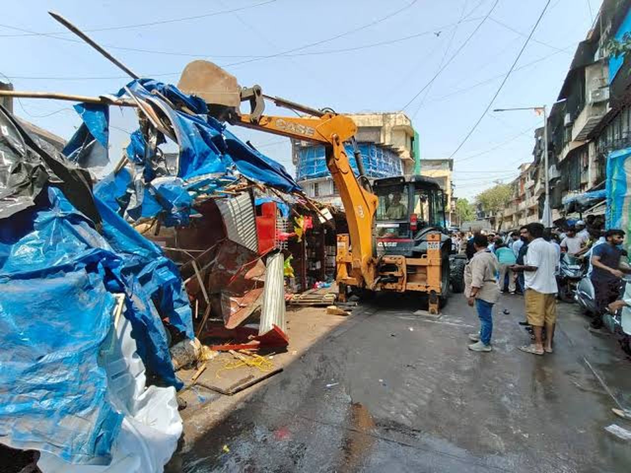 साबू सिद्दीक मार्ग-मुसाफिरखाना में 92 अवैध स्टॉल हटाए