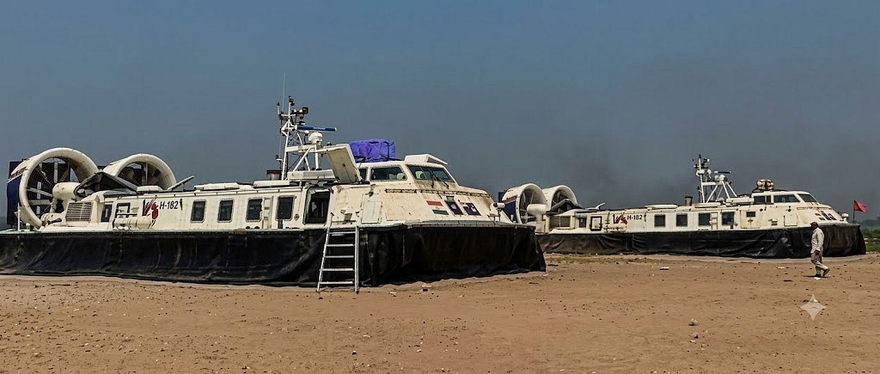 कारवार तट पर उतरा तटरक्षक बल का विशेष होवरक्राफ्ट